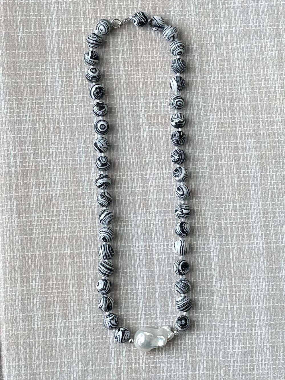 NWOT Tuckernuck Black and White Turquoise and Pearl Necklace